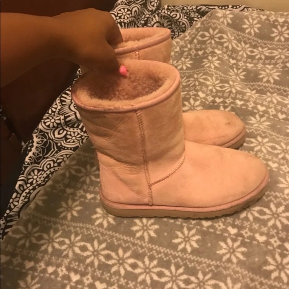 Pink uggs - Picture 3 of 3